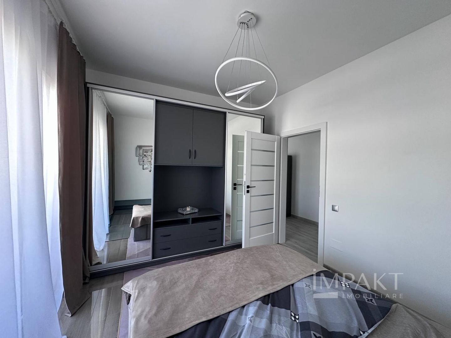 De inchiriat 2 camere, bloc nou, prima inchiriere, Eroilor - Poză 4