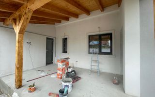 Duplex-4 dormitoare- despartit prin garaj -SUPER POZITIE - Poză 17