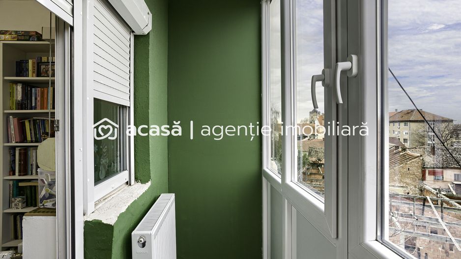 PROPRIETATE VÂNDUTĂ Apartament spatios cu 4 camere langa teatru - Poză 11