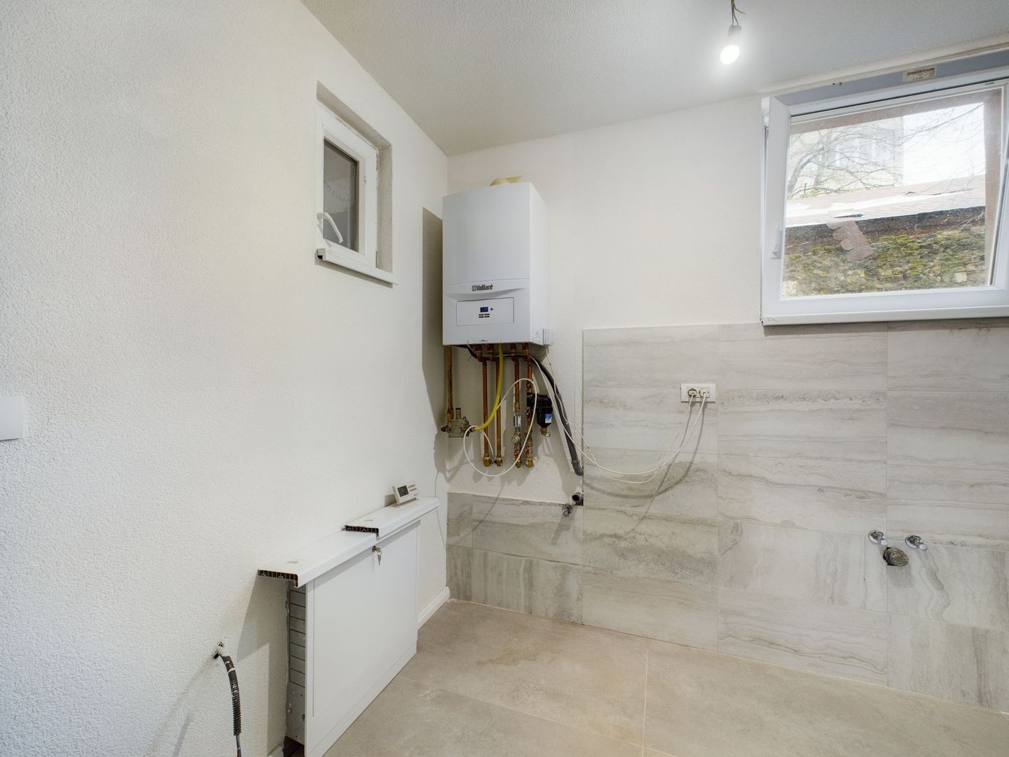 Apartament central 4 camere, foarte generos - Poză 5