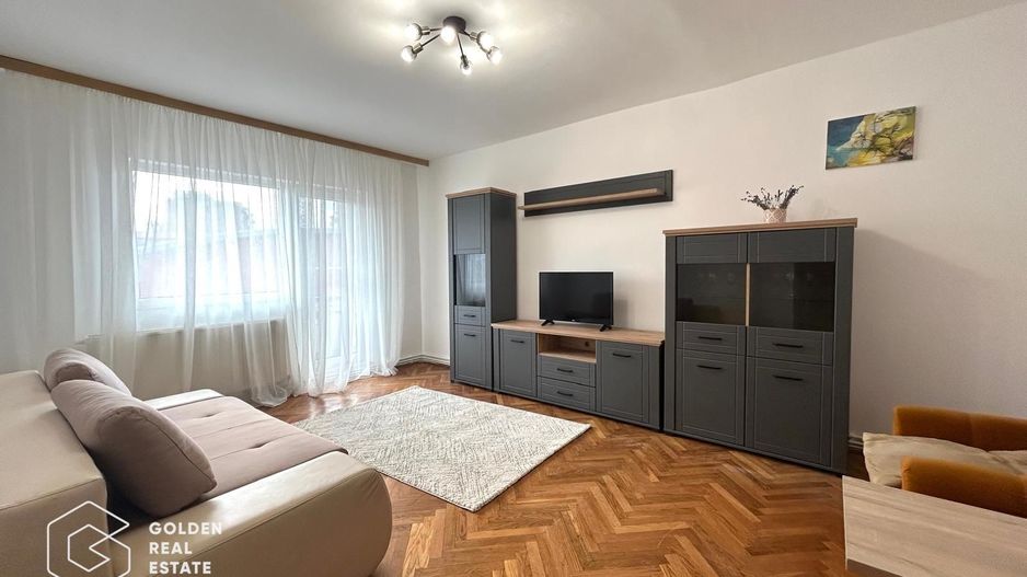 Apartament cu 3 camere, etaj 3, zona 300 Micalaca - Poză 1