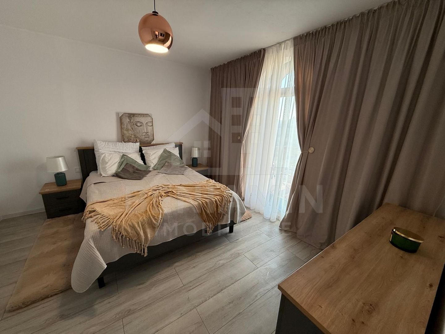 Casa Moderna-Lux-La cheie-Mobilata-Utilata-Model deosebit-Libera - Poză 3