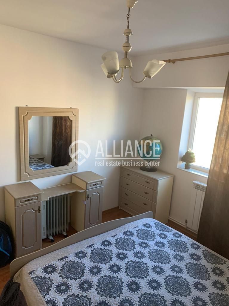 Dacia B-dul Tomis apartament 3 camere confort 0 mobilat - Poză 2