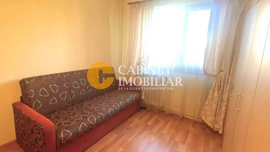 Apartament 3 camere, semidecomandat - zona Alexandru cel Bun - Poză 2