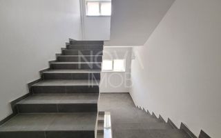 Apartament cu 2 camere, decomandat, Str. Doamna Stanca - Poză 3