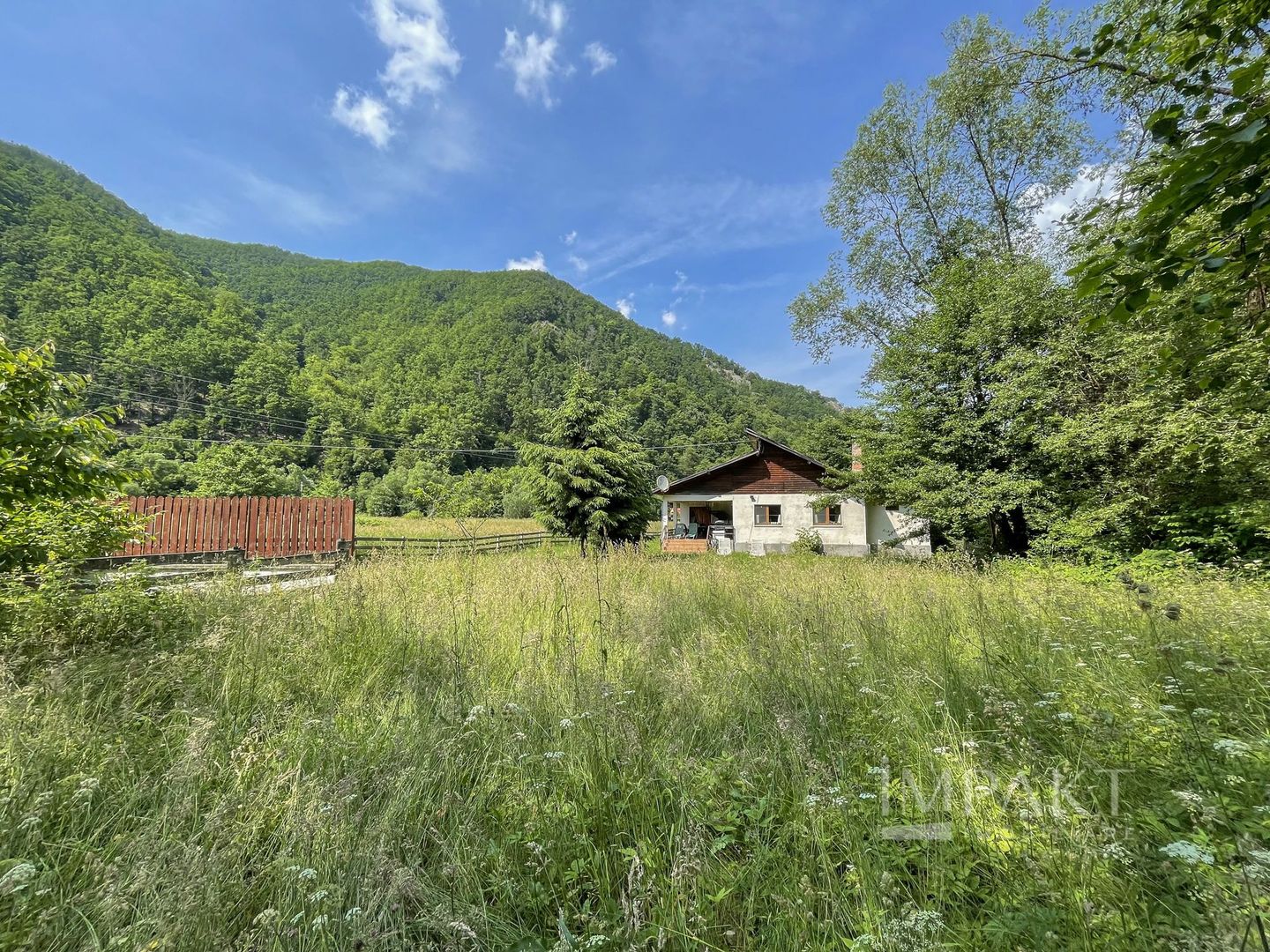 Vila superba 300mp + teren 1400mp & front la rau in Somesul Rece. - Poză 8