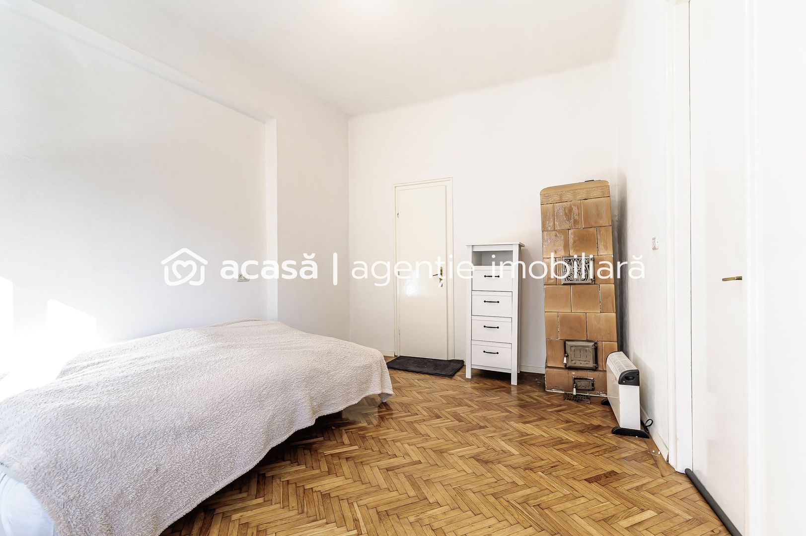 Apartament la casă, zonă centrală - Poză 3