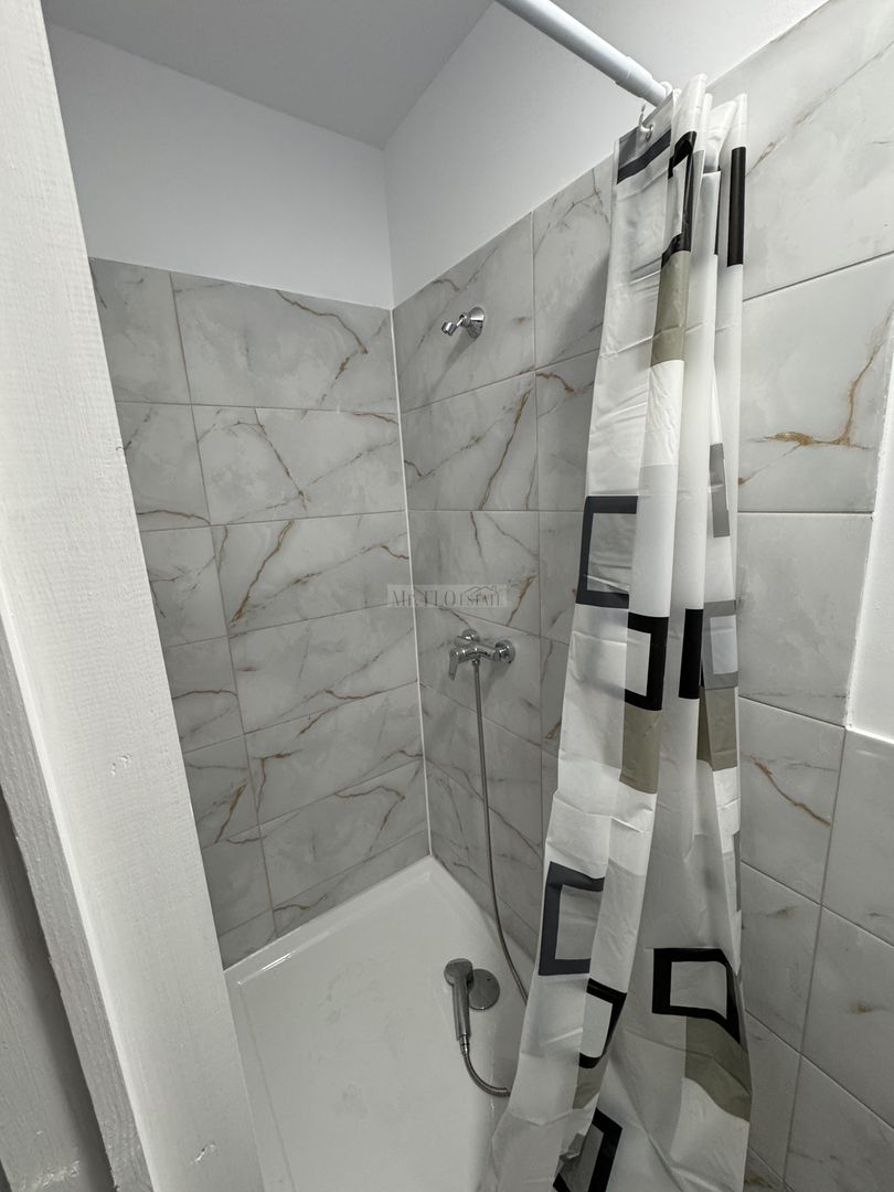 Vând clădire de apartamente + spațiu comercial - Comision 0% - Poză 9