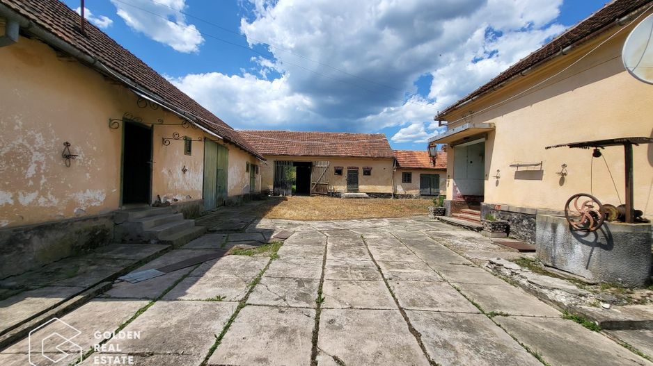 Casa  cu 3 corpuri de cladire, sat Lalasint - Poză 19