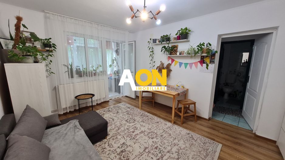 Apartament 3 Camere, 49,5 mp, Etaj 3, Zona Cetate - Poză 2