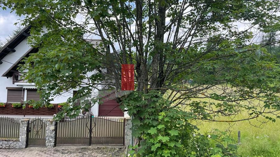 Teren statiunea Cheia, zona centrala, 45 km de Brasov - Poză 2