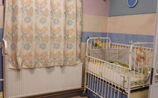 Proprietate versatilă, ideală pentru activități sociale, medicale sau - Poză 13