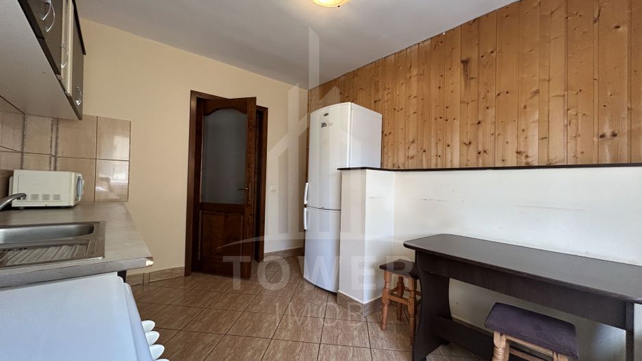Apartament cu 3 camere, 2 băi și loc de parcare în curte – Turnișor - Poză 3
