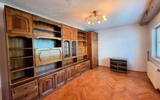 Vand apartament cu 2 camere decomandat in Calea Lipovei - Poză 1