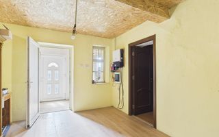 Casă  Sântana cu 3 camere și panouri fotovoltaice - Poză 5