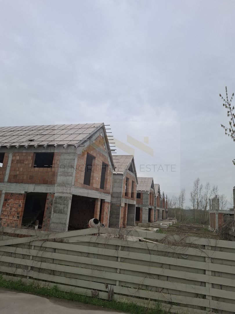 Spre Vanzare- Vila-1 Decembrie, Ilfov, cartier rezidential. - Poză 2