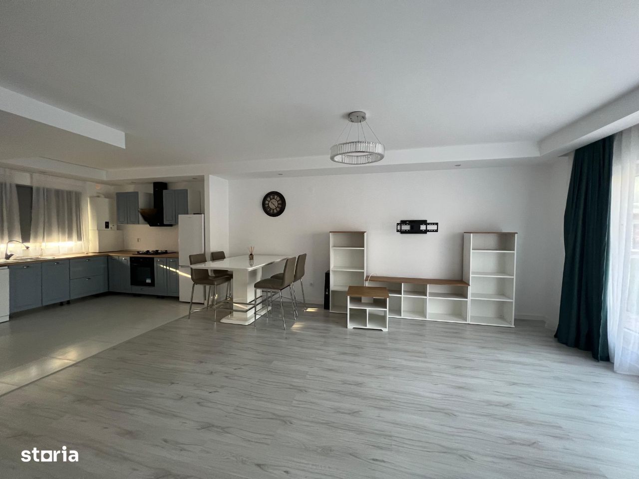 Proprietar inchiriez Cosmopolis Vila N semi-mobilat - Poză 4