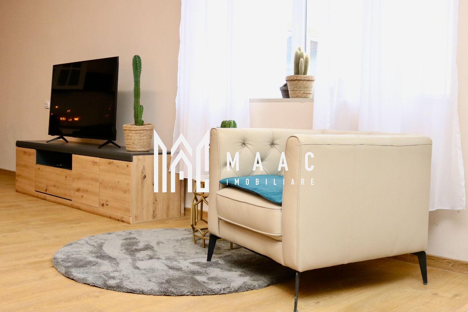 Apartament 4 camere de închiriat | Cisnădie, Central | Curte - Poză 7