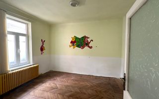 Casa in Vatra Luminoasa cu o curte generoasa - Poză 7