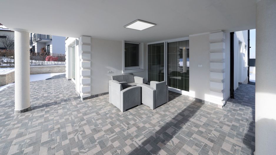 Casă ideală pentru familie în Brașov, Bunloc – spațioasă, luminoasă, priveliște - Poză 11