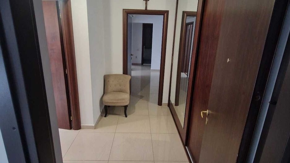 Apartament 3 camere | 70 mp | 1,5 min metrou | Mobilat,utila | Renovat - Poză 1