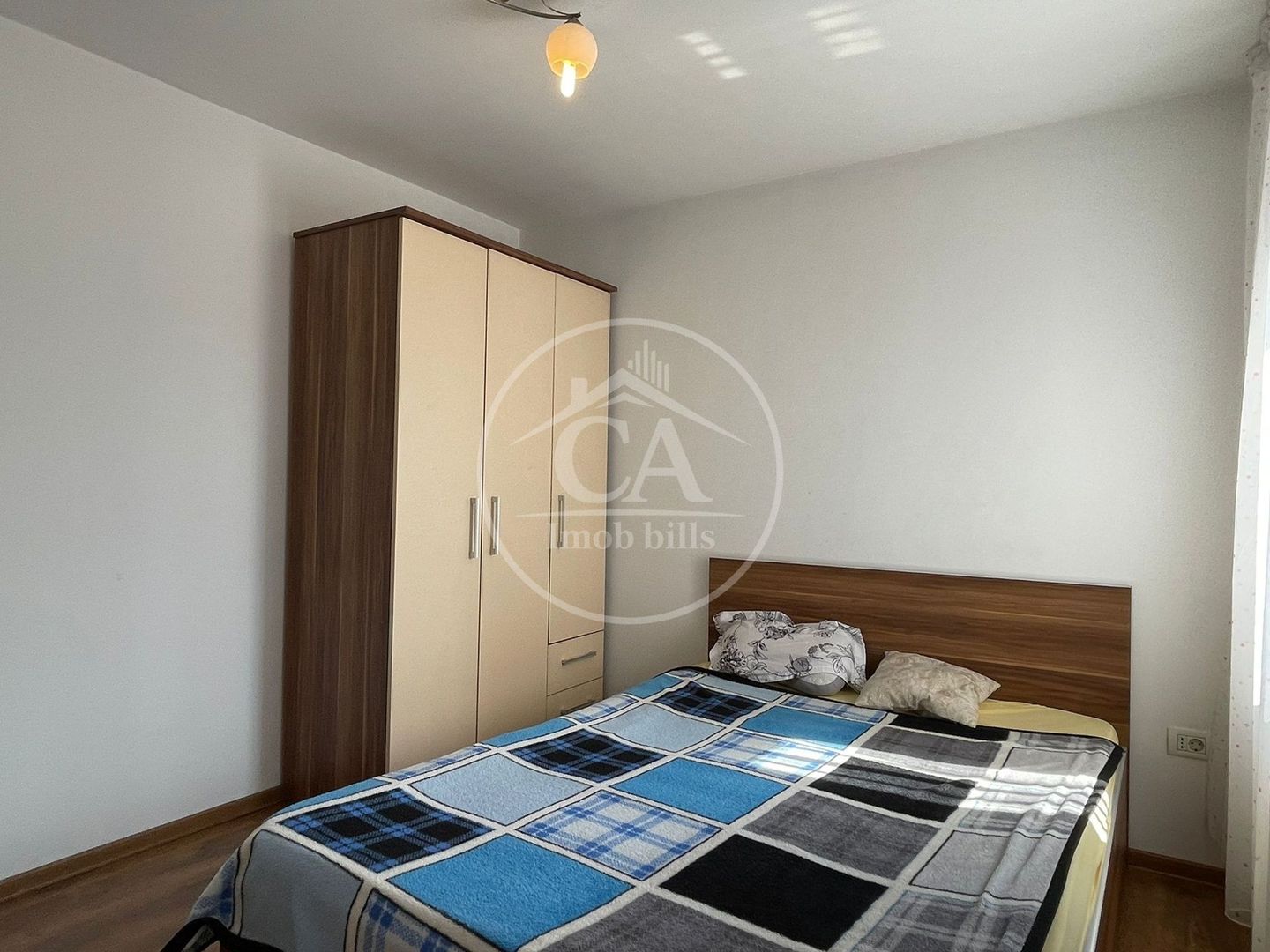 Apartament de vanzare cu 3 camere in zona Central, Oradea - Poză 5