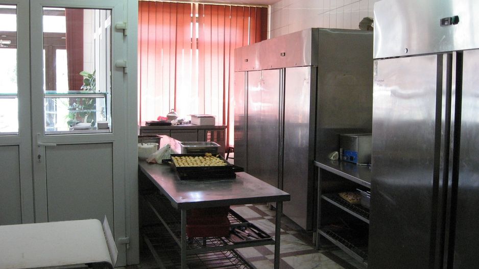 Vand afacere, utilaje si cladire - Poză 3