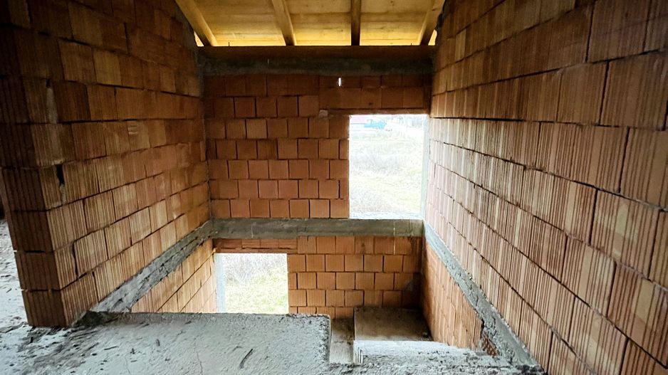 Casă P+M la roșu de vânzare în Cihei – Grigorescu II - Poză 8