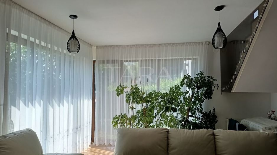 Locuință modernă într-o zonă verde, zona Faget - Poză 3