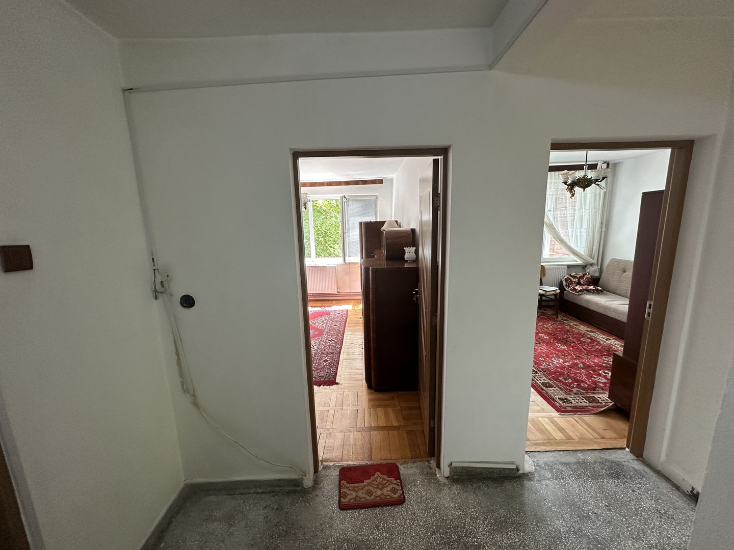 Apartament 2 camere etaj 2  decomandat - Poză 13