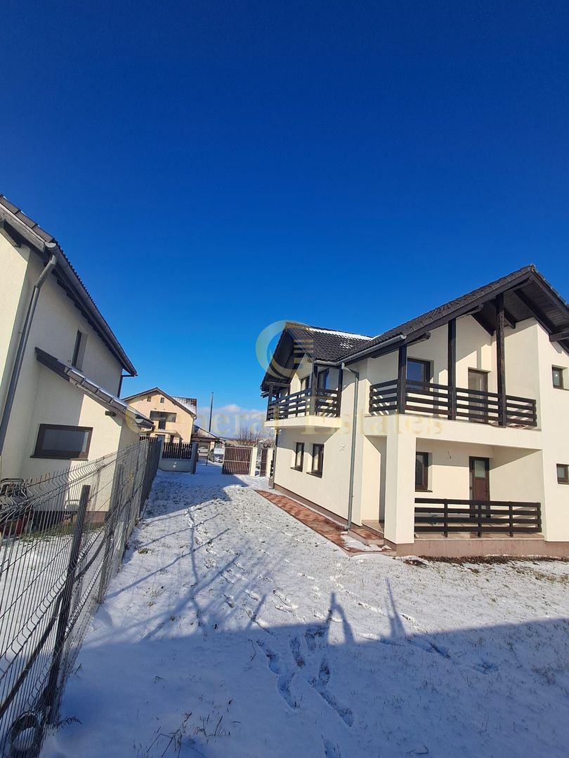 Vilă Nouă în Sânpetru | 174 mp | Construcție Solidă 2024 - Poză 1