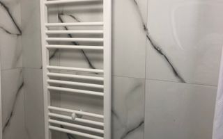 Casa renovata 250 mp utili si teren 935 mp in zona centrala Cisnadie - Poză 8