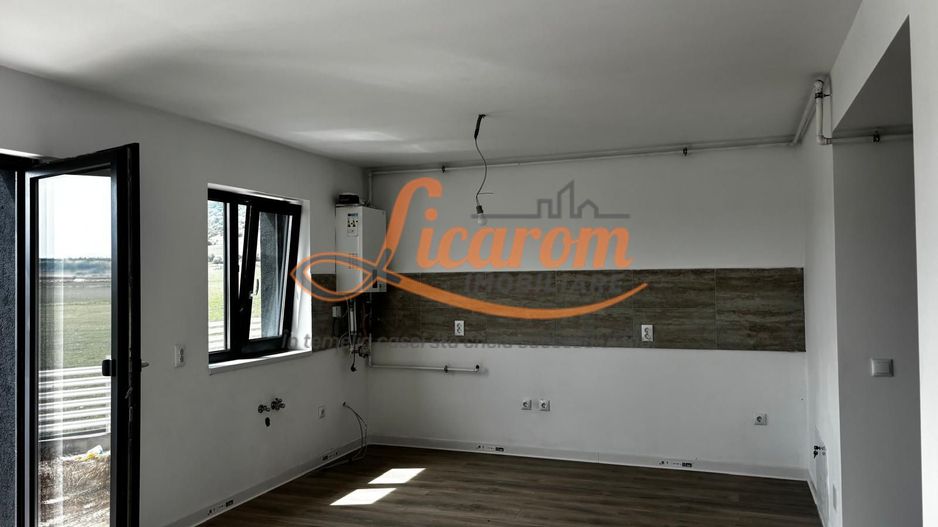 Corp de casa constructie NOUA Codlea,PARTER ,curte proprie. - Poză 1