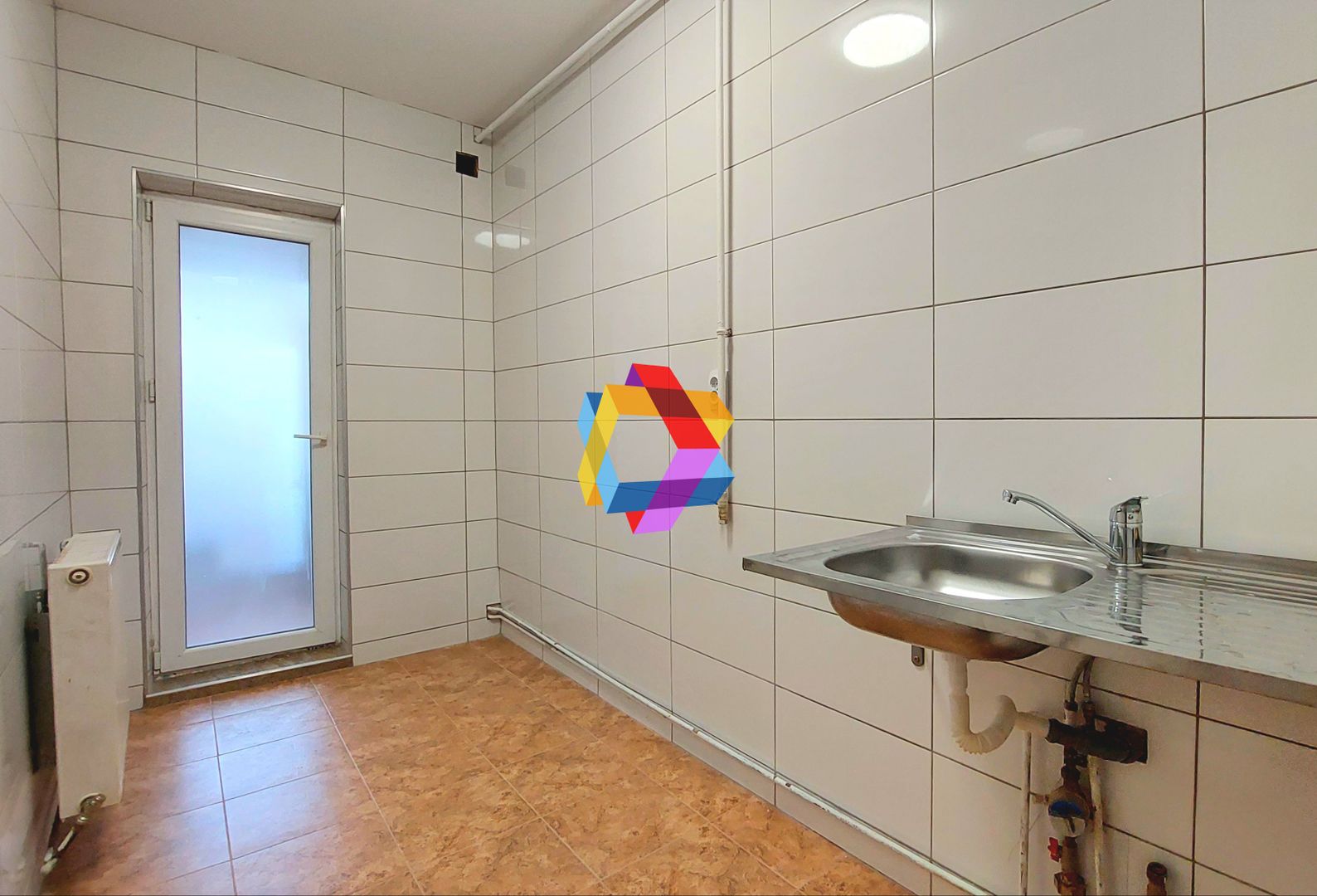 Spatiu comercial de închiriat - 30 mp # spatii-comerciale-brasov.ro - Poză 4