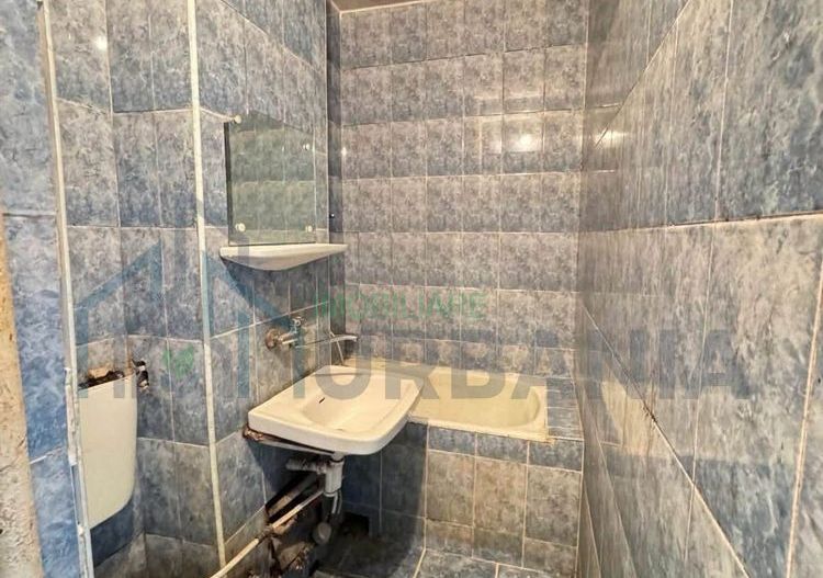 Apartament 3 camere semidecomandat, etaj 3/4, zona Alexandru-Zimbru, Iași - Poză 8