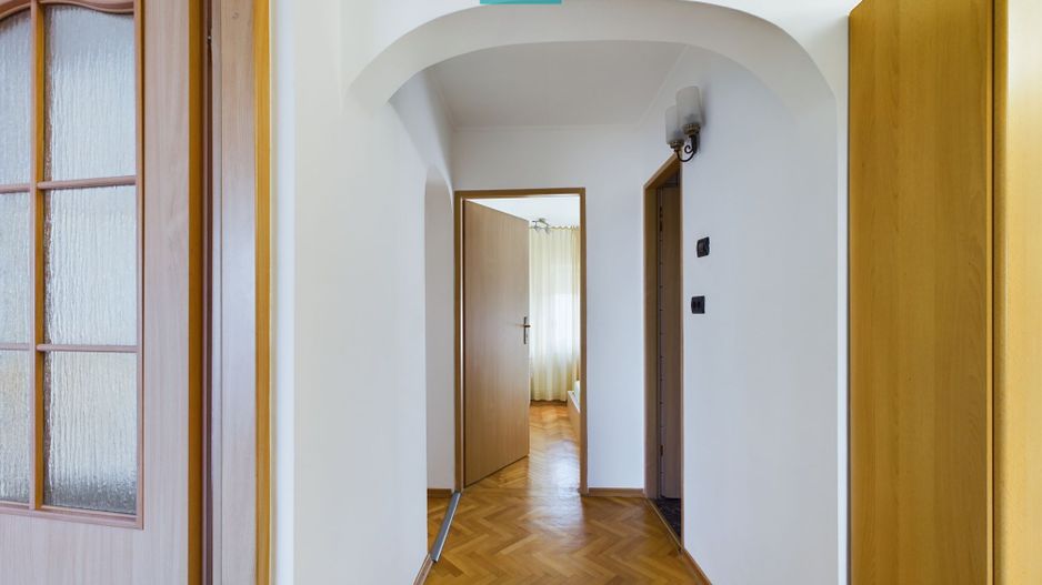 Apartament de închiriat cu 3 camere în Micalaca - Poză 6