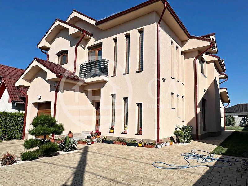 Casa de vanzare cu 5 camere in Santandrei, Oradea - Poză 2