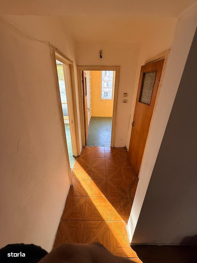 Vânzare apartament 3 camere, decomandat, etaj 1/4 – 66,79 mp + boxă – Drumul Tab - Poză 9