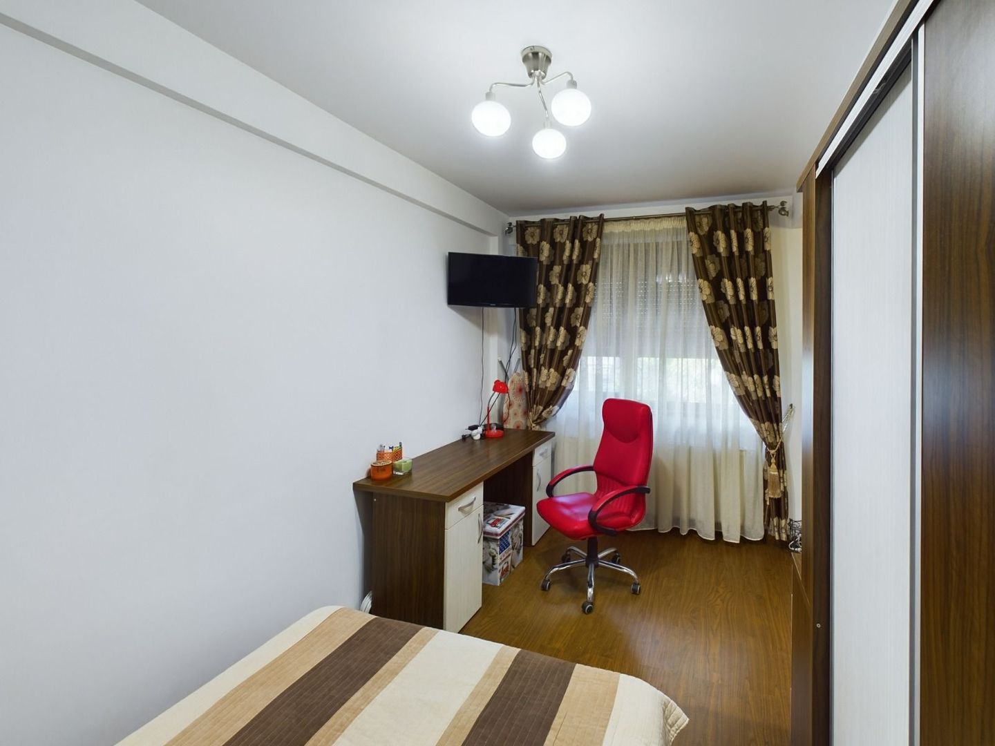 GARSONIERA 1 MAI | BLOC NOU | LOC DE PARCARE | METROU - Poză 3