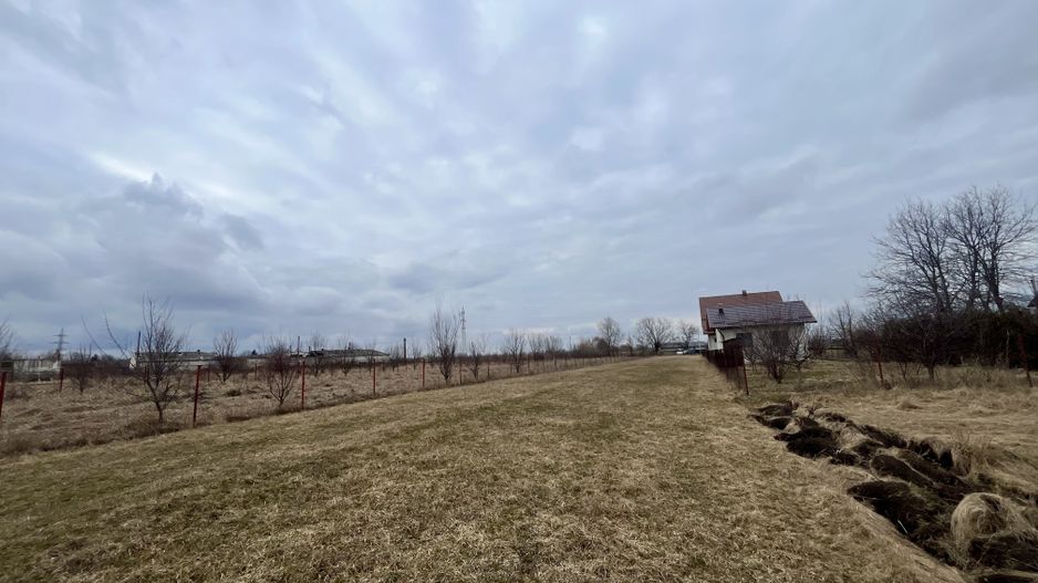 Teren Intravilan 2020 MP | Zonă Linistita | Radauti - Poză 2