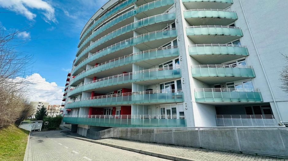 Apart. 3 camere, Ared R 18 pe str. Tudor Vladimirescu - Oradea - Poză 10