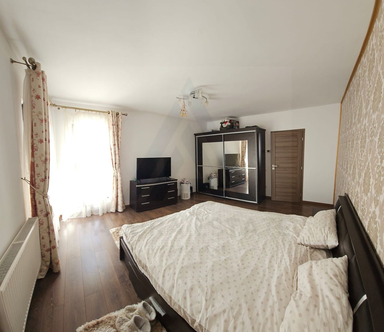 Apartament 3 camere baie cu geam parcare privata si lift pe Dna Stanca - Poză 3