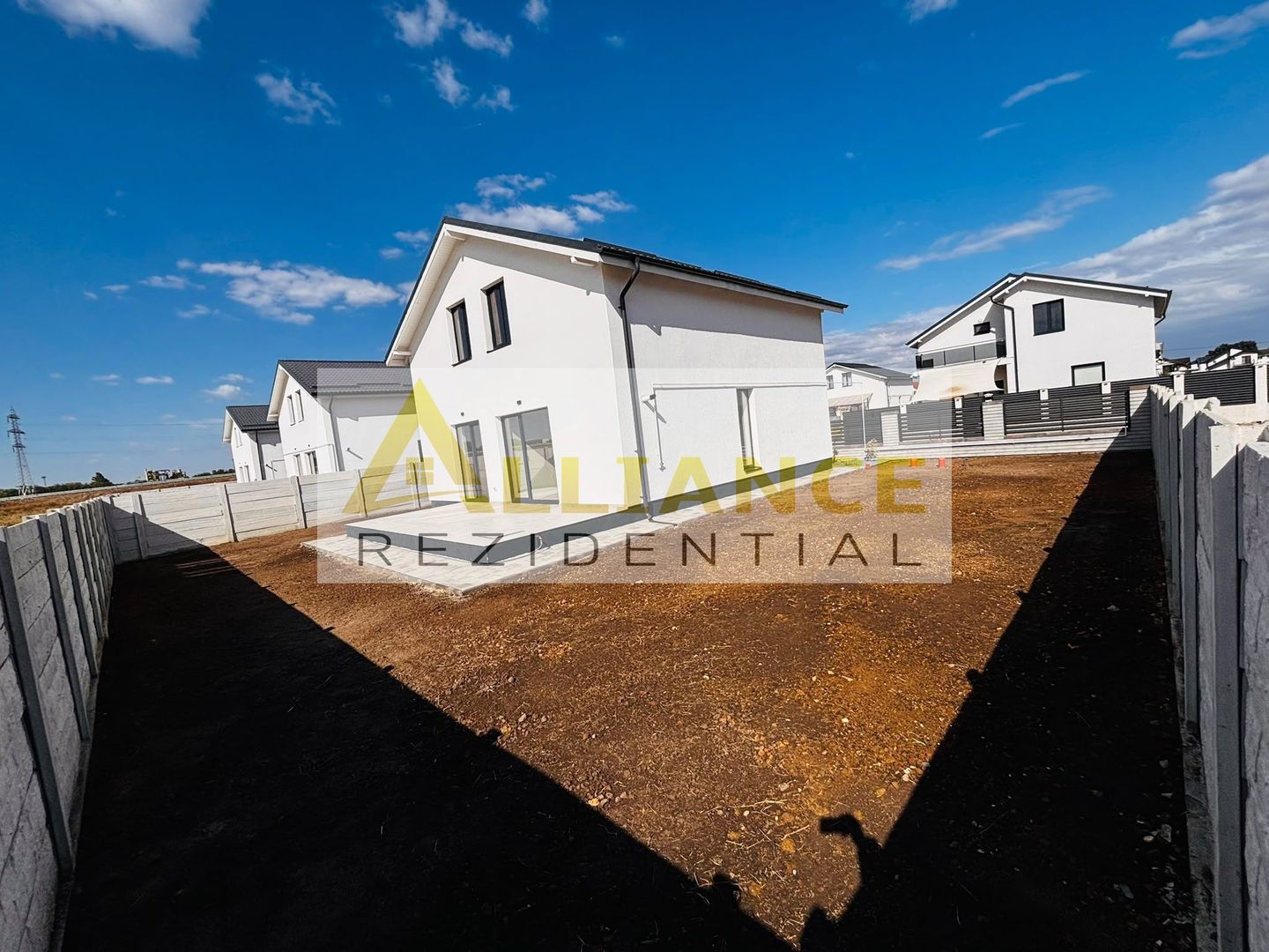 Vila de vanzare-4 camere-teren 390 mp-STR.MIORITA - Poză 5