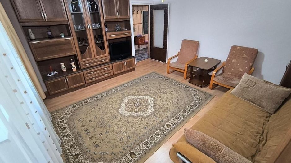 Girocului | 3 Camere | Etaj 1 | Decomandat | Mobilat si Utilat - Poză 1