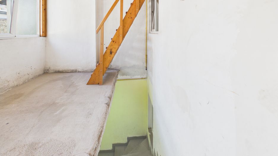 Casa cu 8 camere de vanzare | rezidential si comercial | Nerva Traian - Poză 11