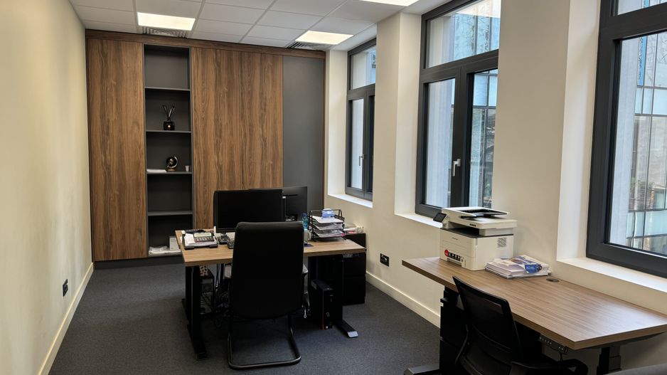 Imobil Premium de Închiriat: Eficiență și Tehnologie de Vârf - Poză 24