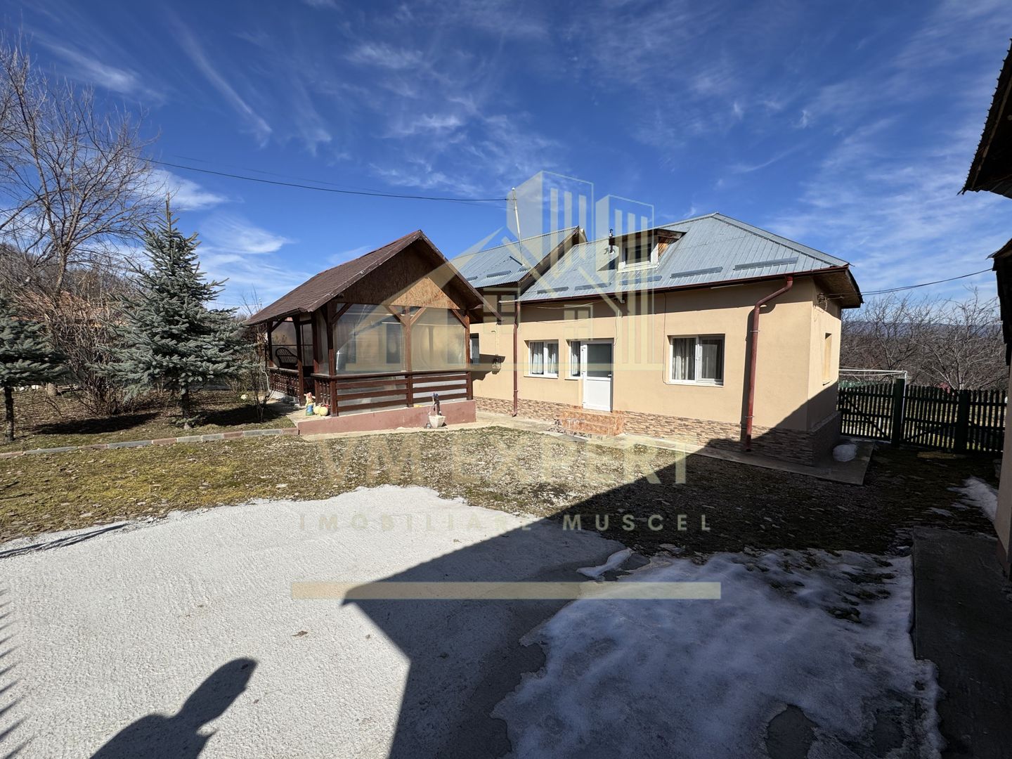 CASA 3 CAMERE, TEREN 1000 MP, GODENI, ARGES - Poză 1