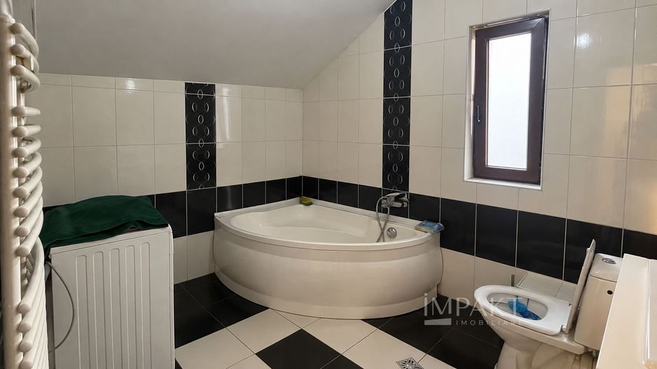 Casă tip duplex cu 5 camere, 2 băi, terasă și 4 locuri de parcare - Poză 6