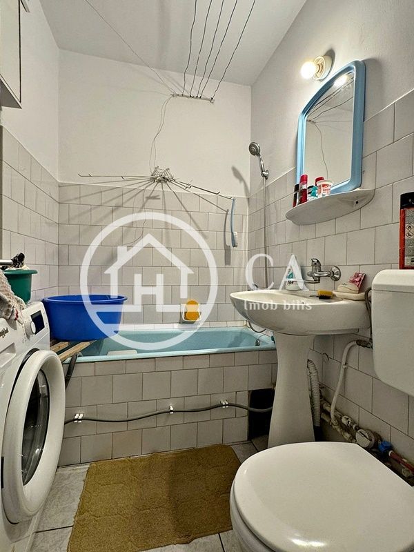 Apartament de vânzare cu 3 camere în zona Dacia, Oradea - Poză 7