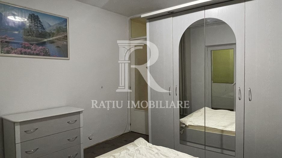 Apartament cu 3 camere | Zona Rogerius | Oradea - Poză 13